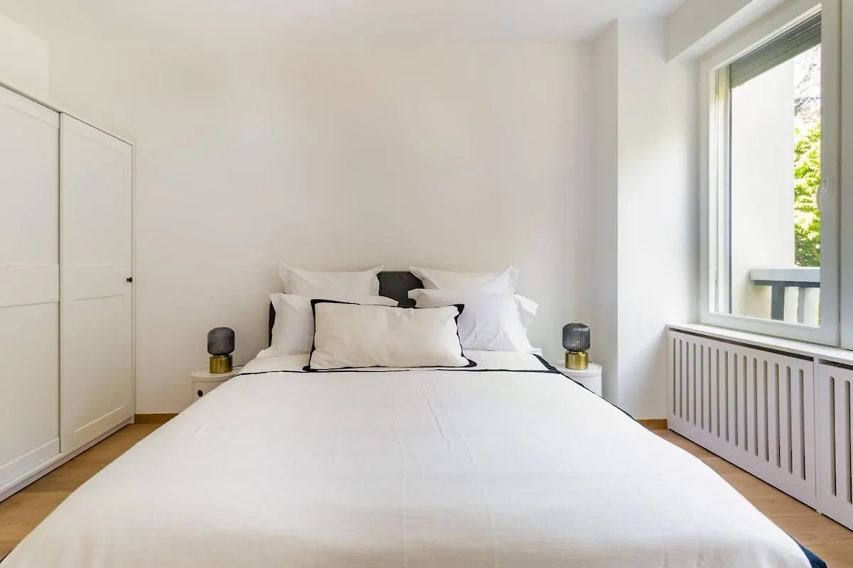 Luxurious 2Br Family Apartment - Champel Geneva Switzerland