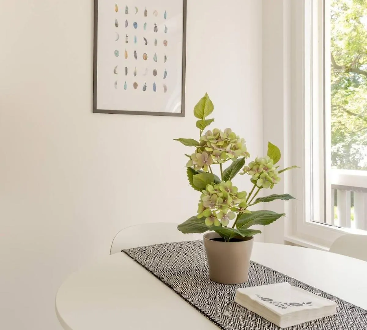 Luxurious 2Br Family Apartment - Champel Geneva